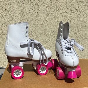 ChicagoSkates White Roller Skates with Pink Wheels size 5
